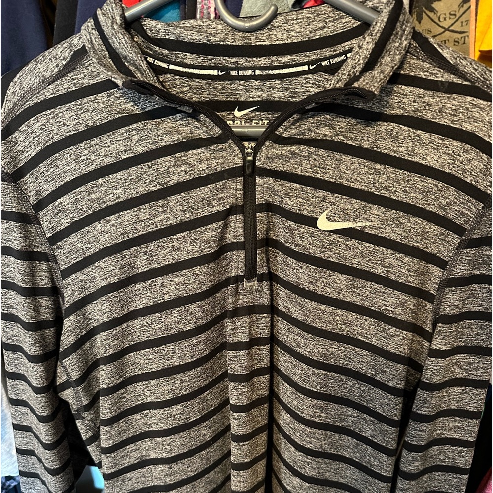 Women’s Nike running top